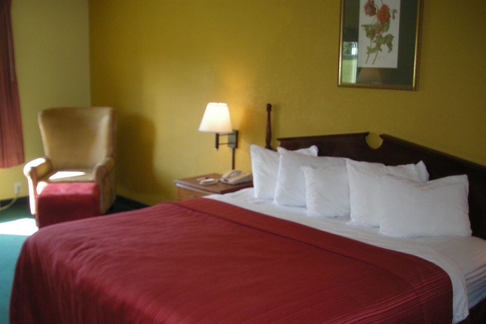 Red Roof Inn Morehead Exterior photo