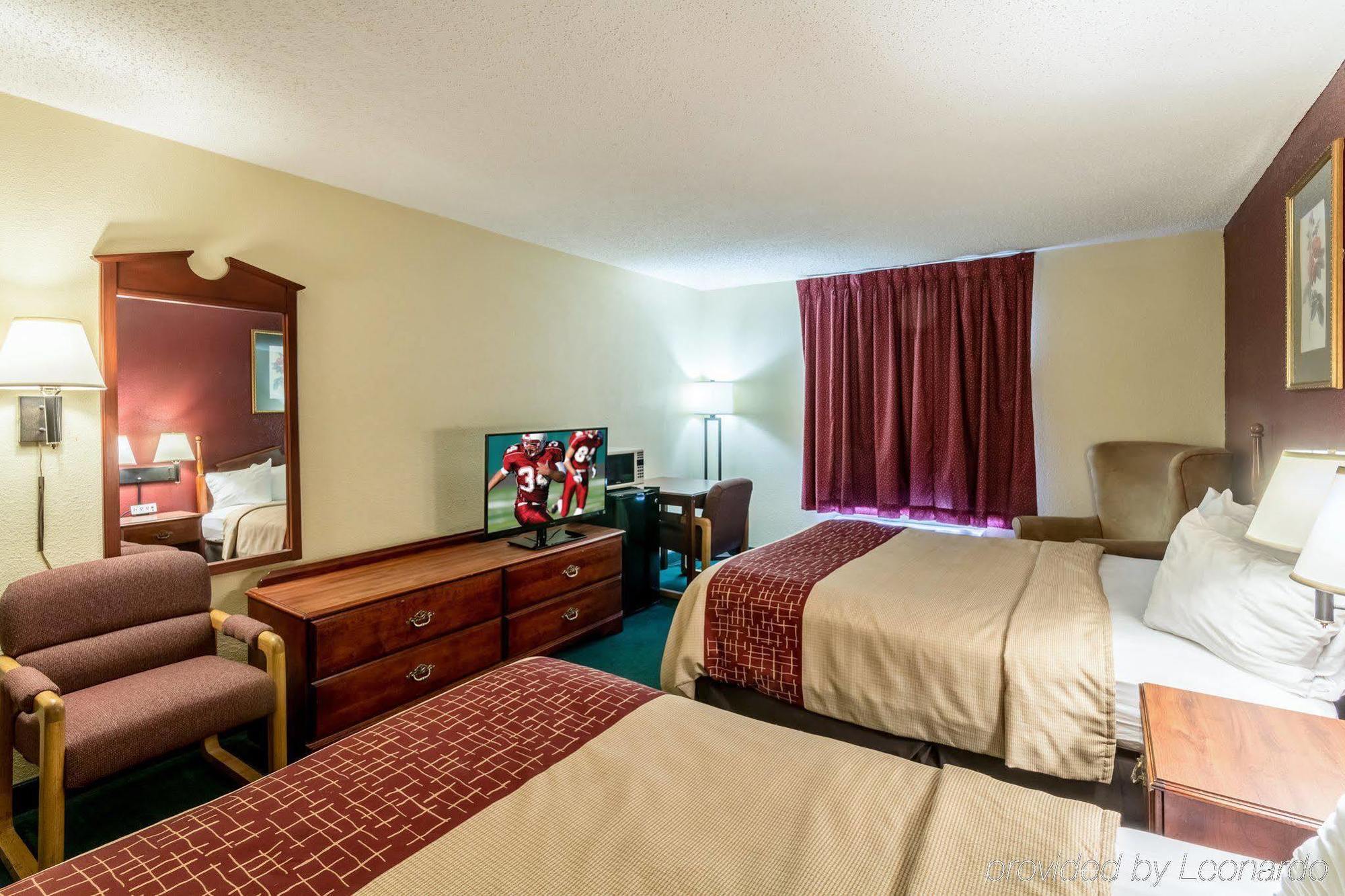 Red Roof Inn Morehead Exterior photo
