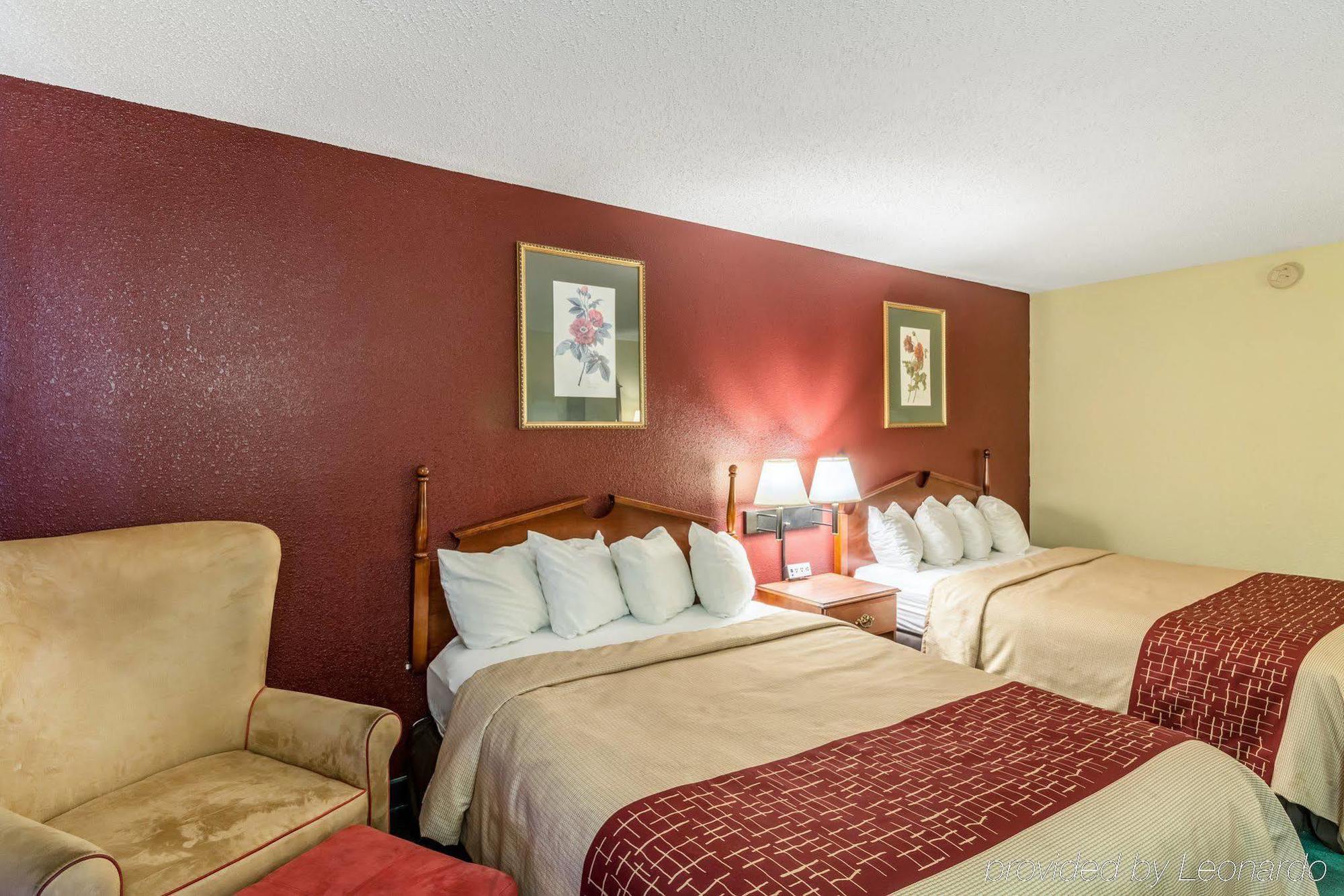 Red Roof Inn Morehead Exterior photo