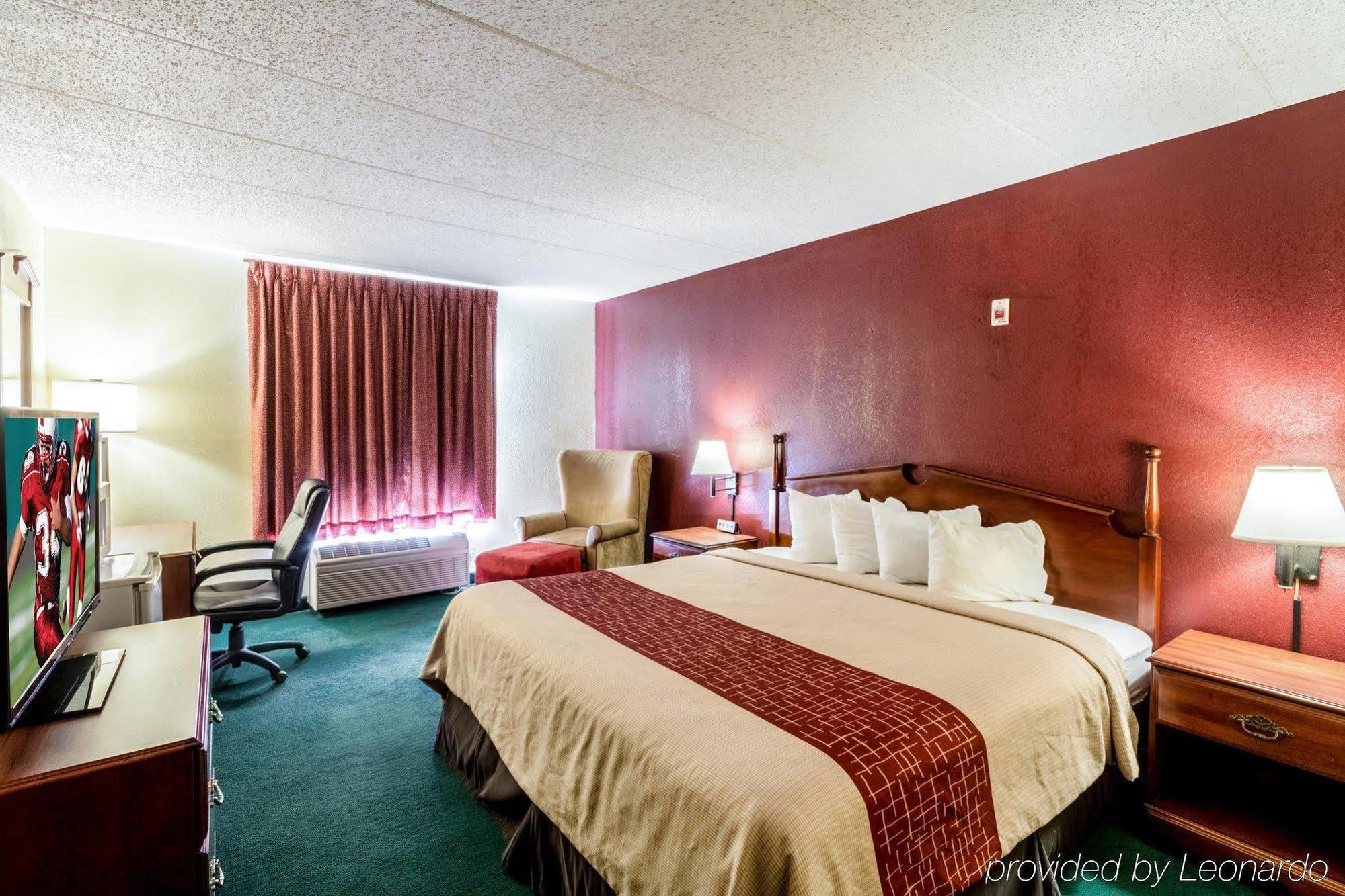 Red Roof Inn Morehead Exterior photo